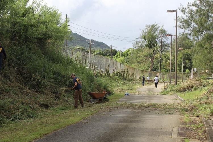 Sailors take part in Southern High cleanup